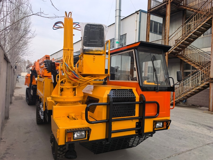 隨車(chē)挖運(yùn)輸車(chē)