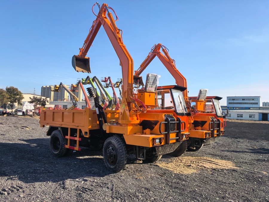 隨車(chē)挖運(yùn)輸車(chē)